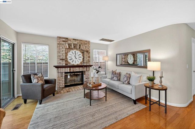 3329 Vermont Pl, Pleasanton, CA 94588