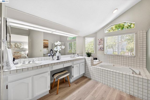 3329 Vermont Pl, Pleasanton, CA 94588