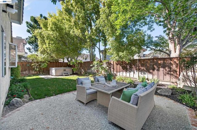 3329 Vermont Pl, Pleasanton, CA 94588