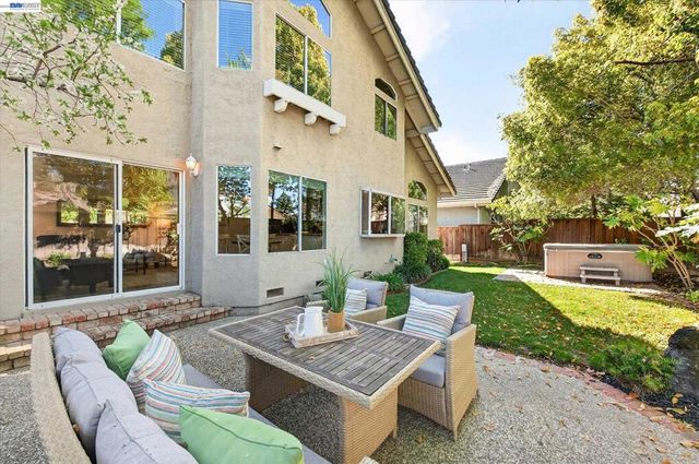 3329 Vermont Pl, Pleasanton, CA 94588