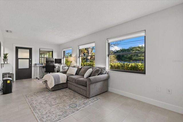 6835 ROXBURY DRIVE, Sarasota, FL 34231