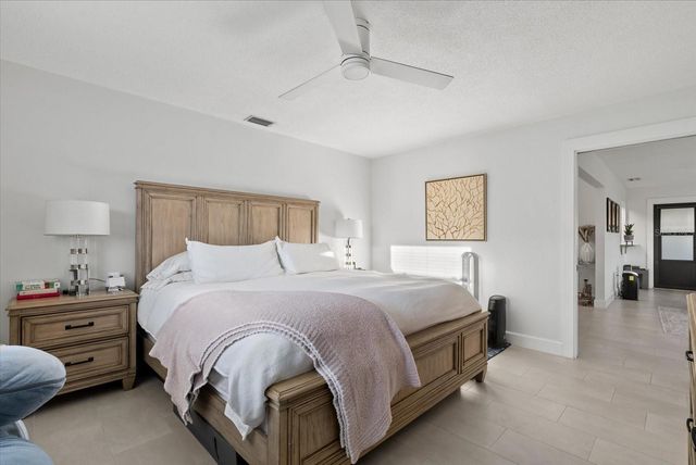 6835 ROXBURY DRIVE, Sarasota, FL 34231