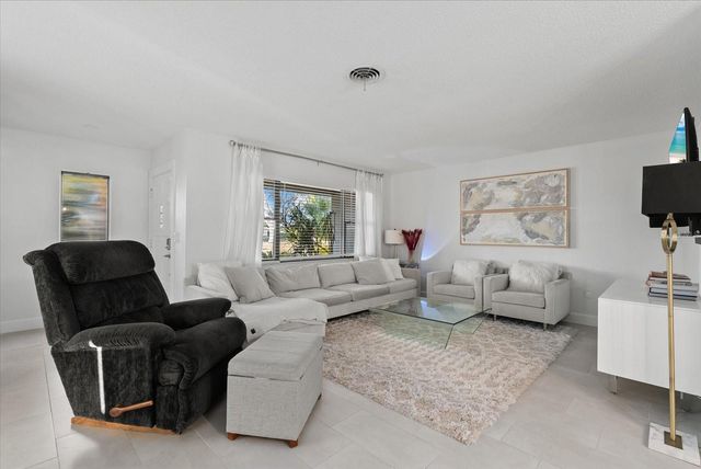 6835 ROXBURY DRIVE, Sarasota, FL 34231