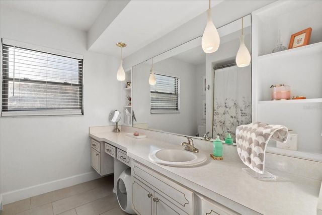 6835 ROXBURY DRIVE, Sarasota, FL 34231