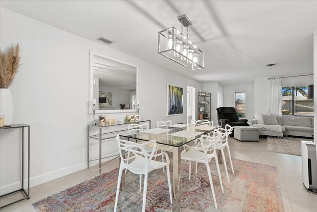 6835 ROXBURY DRIVE, Sarasota, FL 34231