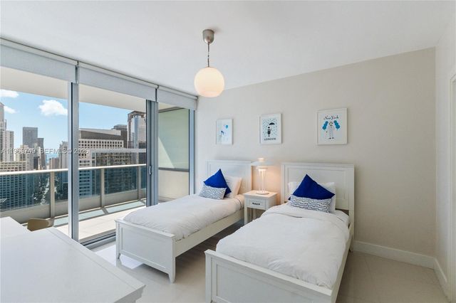 200 Biscayne Boulevard Way 4304, Miami, FL 33131