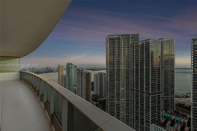 200 Biscayne Boulevard Way 4304, Miami, FL 33131