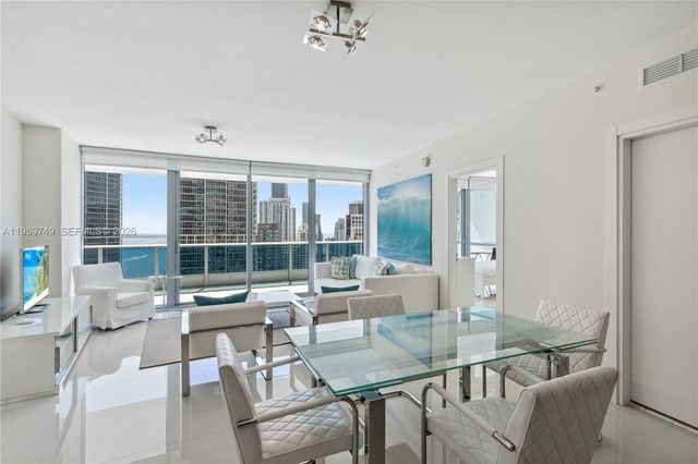 200 Biscayne Boulevard Way 4304, Miami, FL 33131