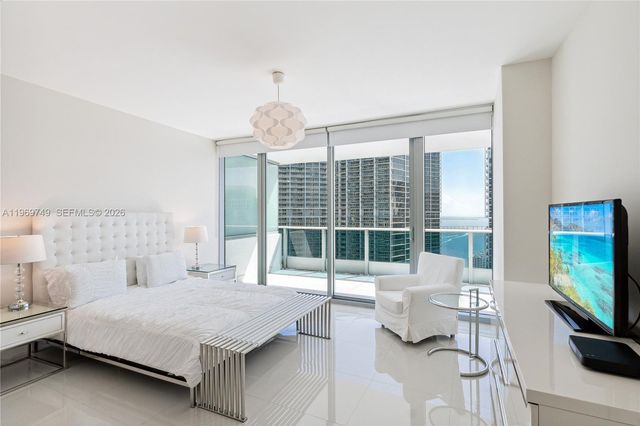 200 Biscayne Boulevard Way 4304, Miami, FL 33131