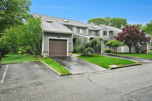 76 Jeremy Circle, Nesconset, NY 11767