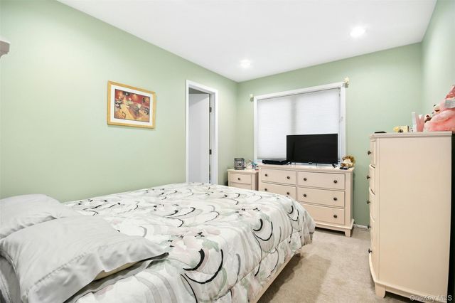 76 Jeremy Circle, Nesconset, NY 11767