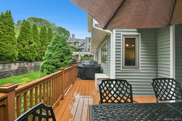 76 Jeremy Circle, Nesconset, NY 11767