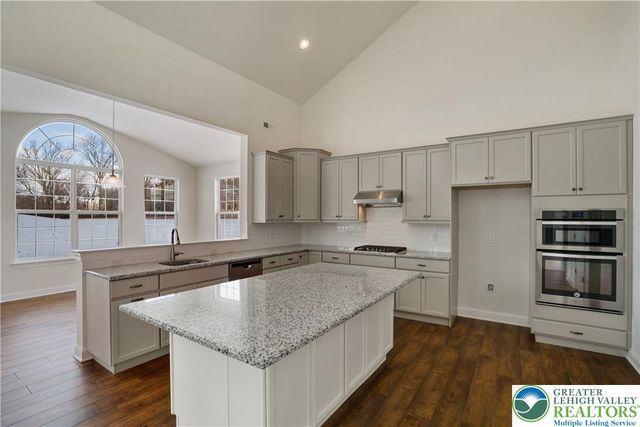 5137 Schantz Road THE HARRISON, Upper Macungie Twp, PA 18104