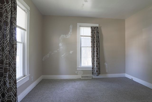 1421 S 8TH Street, Council Bluffs, IA 51501