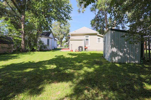 1421 S 8TH Street, Council Bluffs, IA 51501