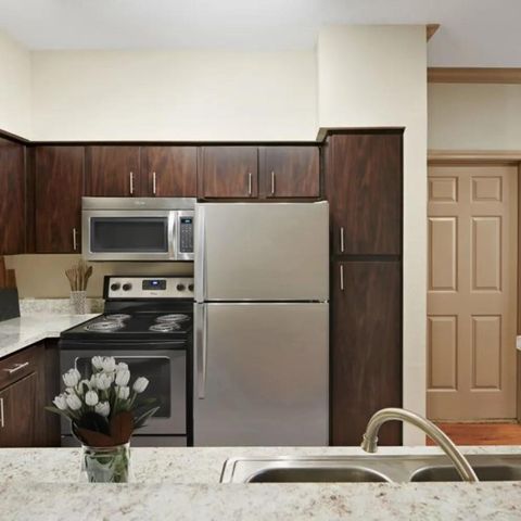 2700 Woodland Park Drive B, Houston, TX 77082