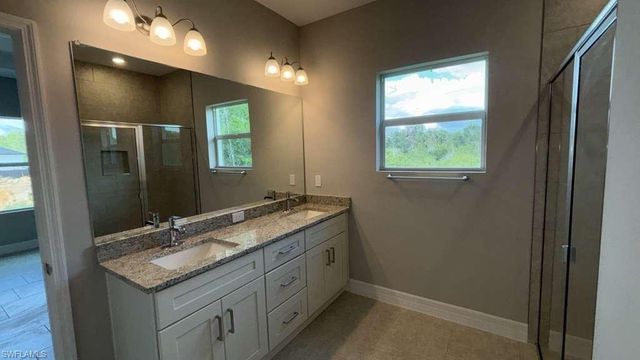 460 Westchester DR, Lehigh Acres, FL 33972