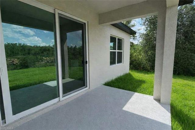 460 Westchester DR, Lehigh Acres, FL 33972