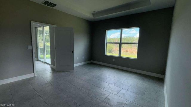 460 Westchester DR, Lehigh Acres, FL 33972