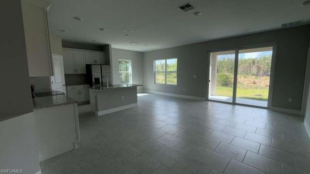 460 Westchester DR, Lehigh Acres, FL 33972