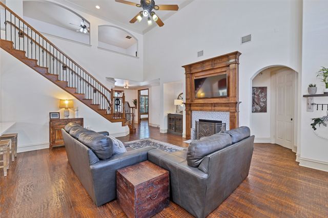 810 Senna Drive, Argyle, TX 76226
