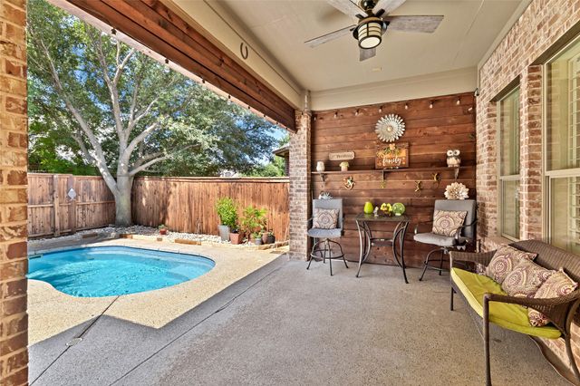 810 Senna Drive, Argyle, TX 76226