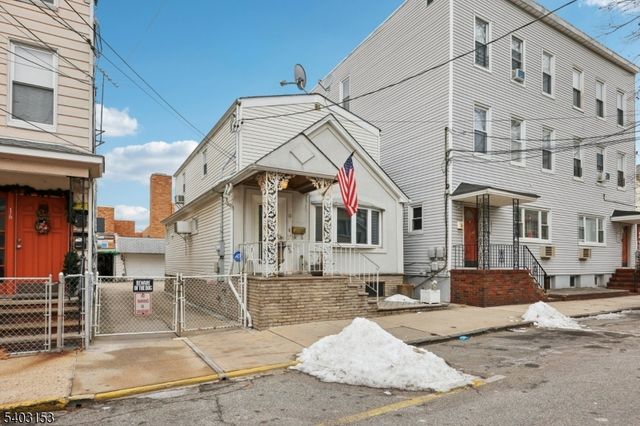 18 Patterson St, Harrison Town, NJ 07029