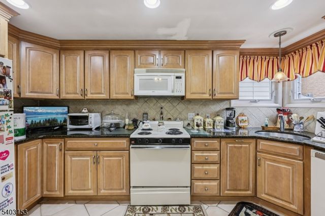 18 Patterson St, Harrison Town, NJ 07029