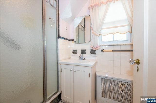 27 Glen Road, West Orange, NJ 07052