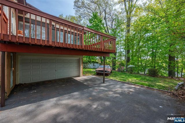 27 Glen Road, West Orange, NJ 07052
