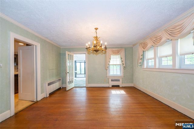 27 Glen Road, West Orange, NJ 07052