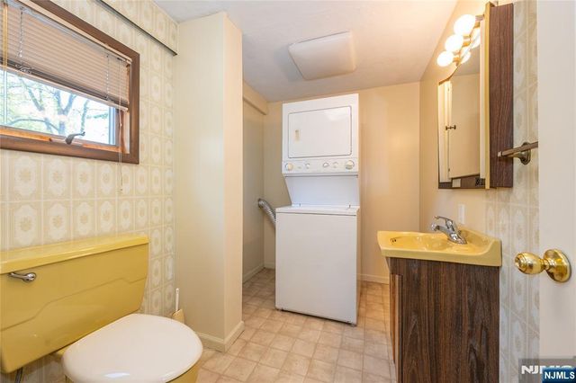 27 Glen Road, West Orange, NJ 07052