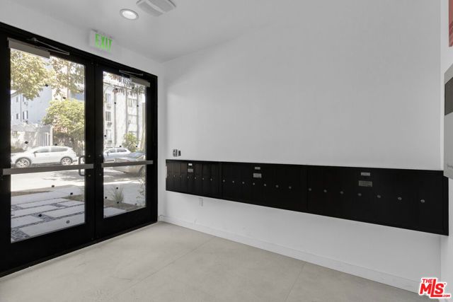 1825 N New Hampshire Avenue 204, Los Angeles, CA 90027