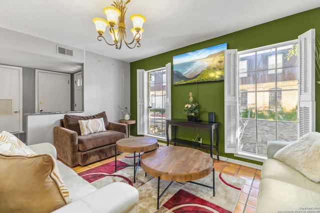 1045 Shook Ave Apt 106, San Antonio, TX 78212