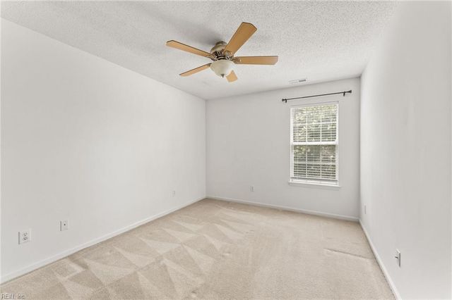 332 Town Pointe WAY, Newport News, VA 23601