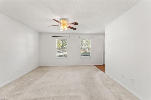 332 Town Pointe WAY, Newport News, VA 23601