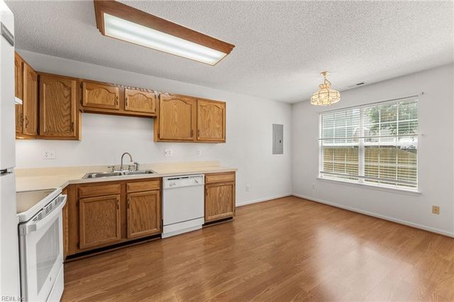 332 Town Pointe WAY, Newport News, VA 23601