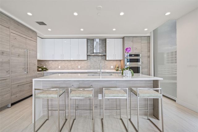 301 1ST STREET S 803, St Petersburg, FL 33701