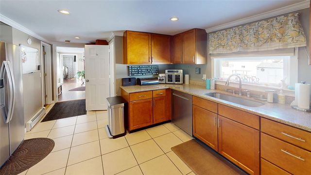 11 Blackbird Road, South Kingstown, RI 02892