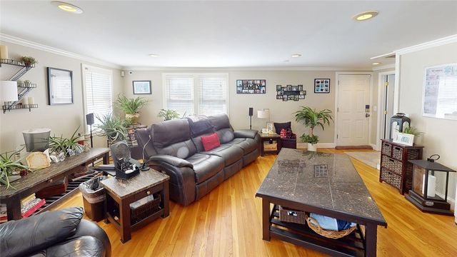 11 Blackbird Road, South Kingstown, RI 02892