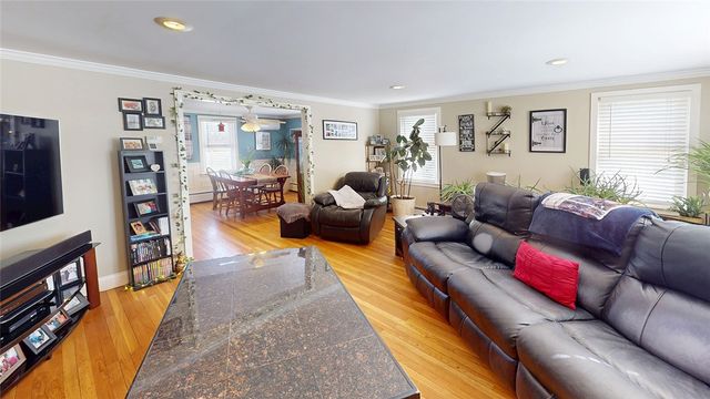 11 Blackbird Road, South Kingstown, RI 02892