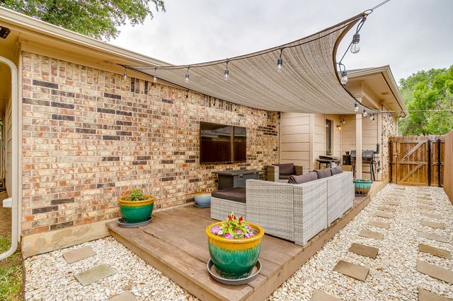 5017 Santa Fe Court, Arlington, TX 76017