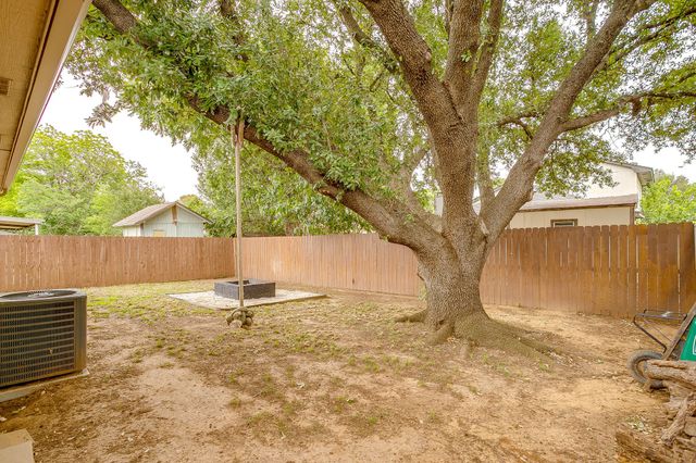 5017 Santa Fe Court, Arlington, TX 76017
