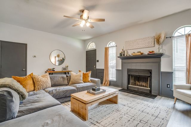 5017 Santa Fe Court, Arlington, TX 76017