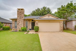 5017 Santa Fe Court, Arlington, TX 76017