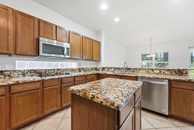 1275 Rosegate Boulevard, Riviera Beach, FL 33404