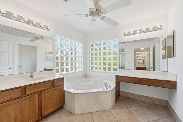 1275 Rosegate Boulevard, Riviera Beach, FL 33404