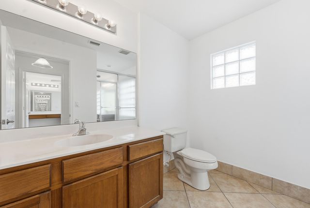 1275 Rosegate Boulevard, Riviera Beach, FL 33404