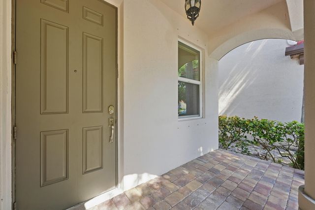 1275 Rosegate Boulevard, Riviera Beach, FL 33404