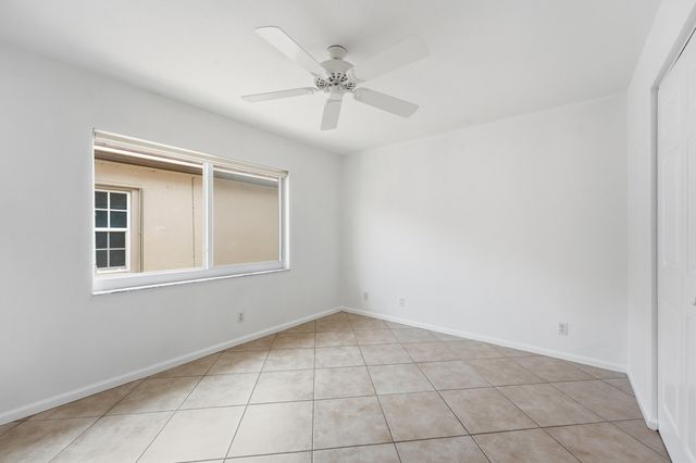 1275 Rosegate Boulevard, Riviera Beach, FL 33404